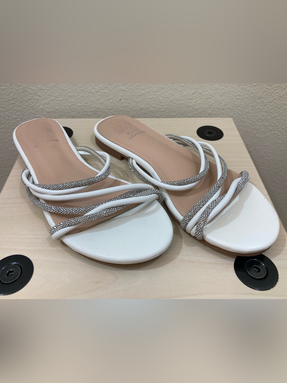 GC Shoes White Rhinestone Strappy Sandals Size 6.5 Low Heel